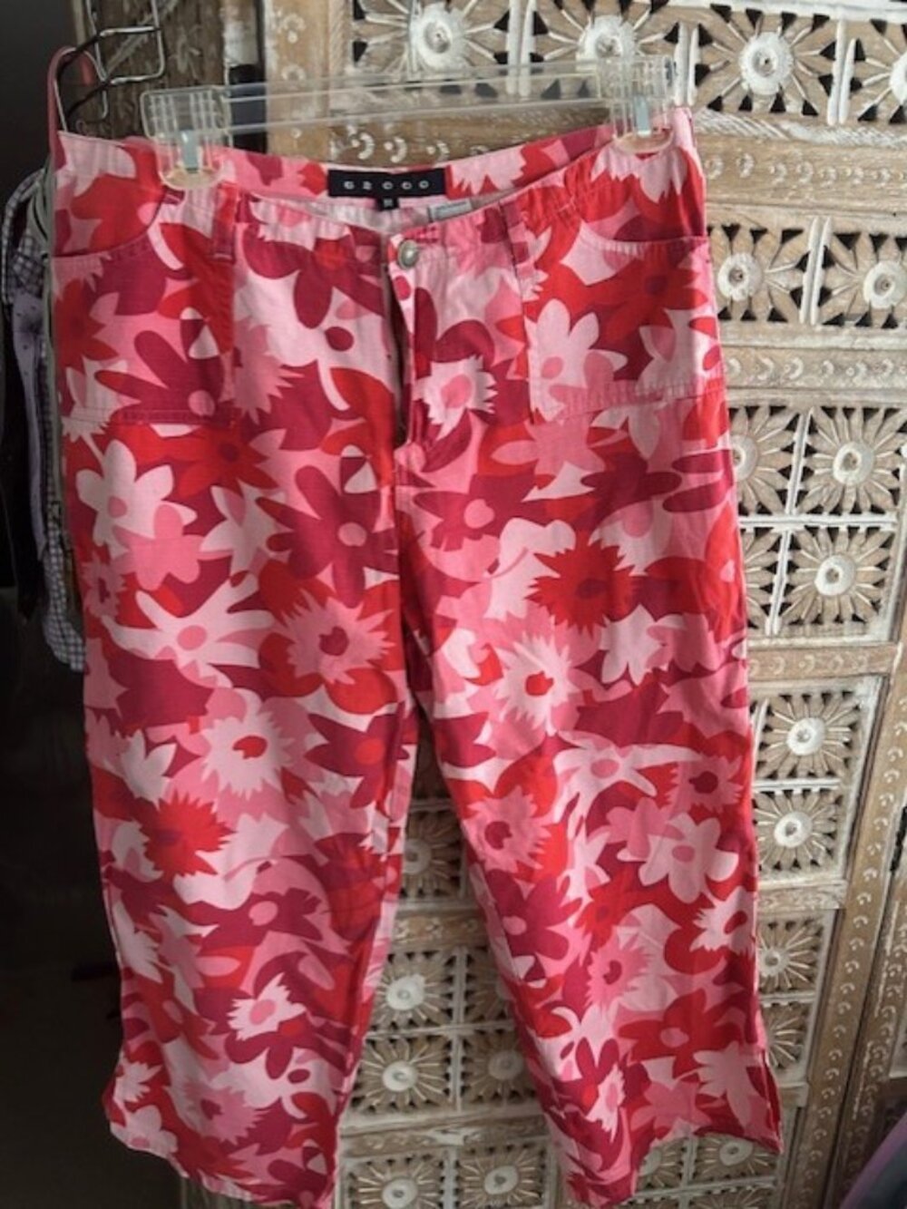 G2000 Low Waist Capri Red Floral